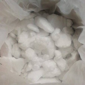 Boric acid chunks