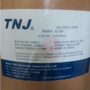 Boric acid chunks